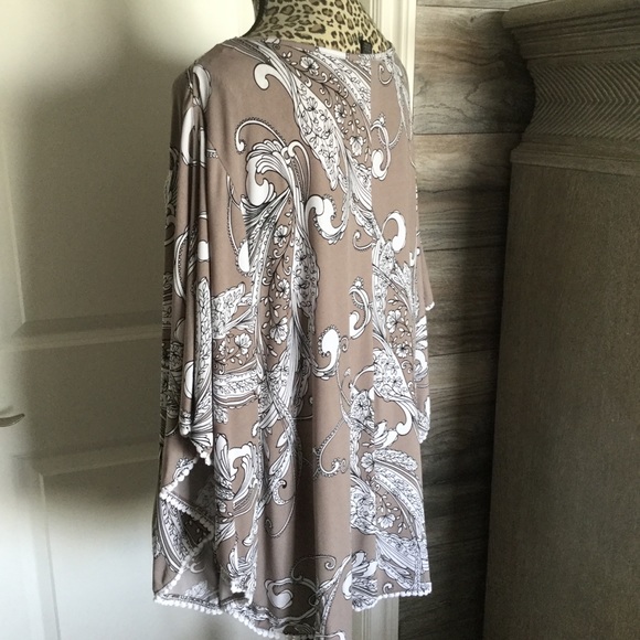 Batwing Slinky Tunic - Picture 4 of 6